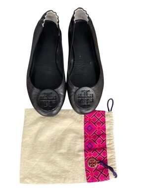 Tory Burch Black Leather Travel Ballet Flats with Tory Burch Travel Pouch